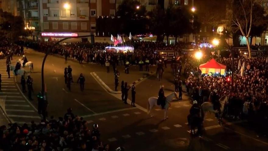 El recibimiento al autobús del Valencia CF, en directo