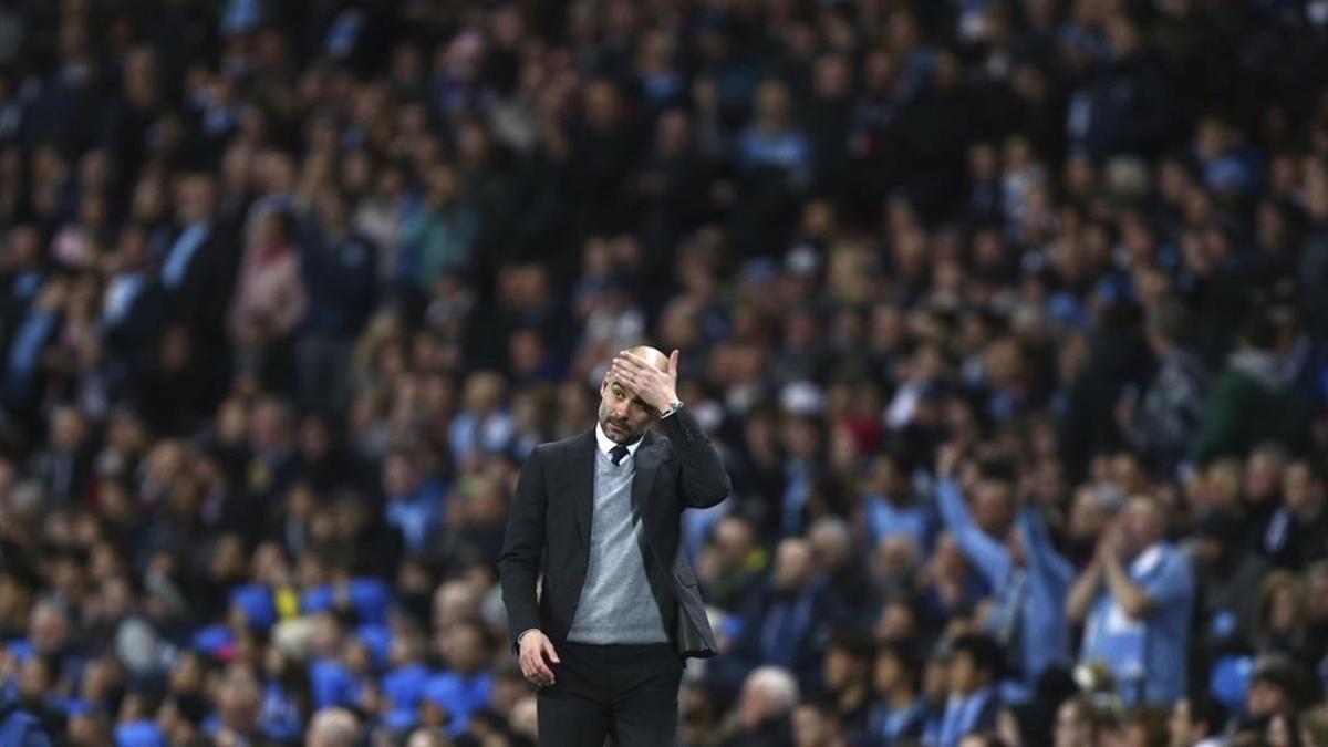 Guardiola, durante el partido del City ante el Mónaco.