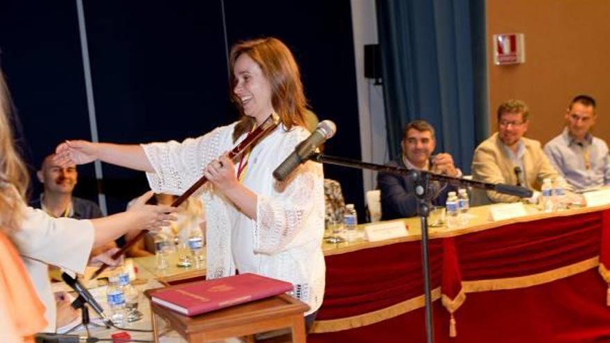 Isabel López, investida alcaldesa de Xixona