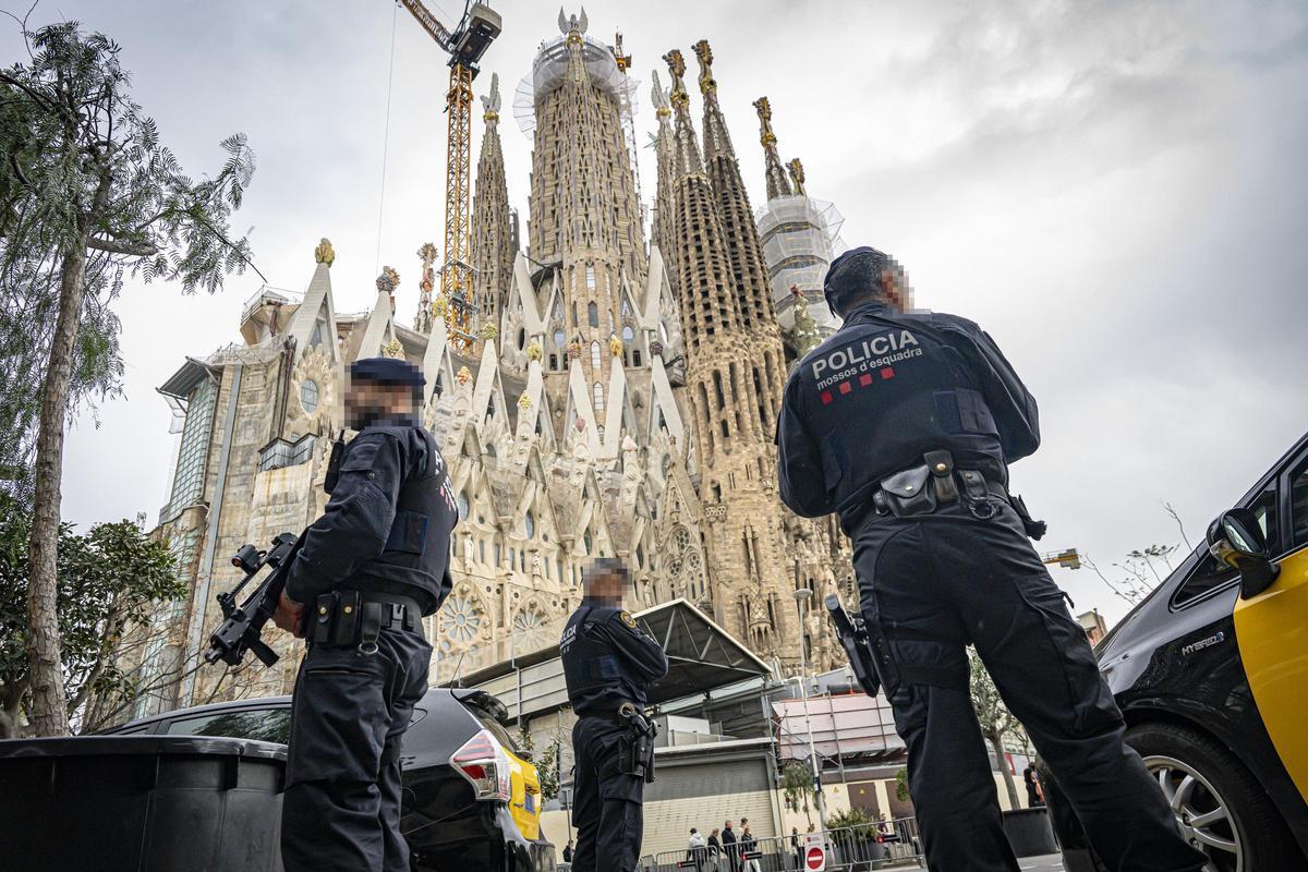 Refuerzan la vigilancia en la Sagrada Família y otros puntos de Barcelona por Semana Santa