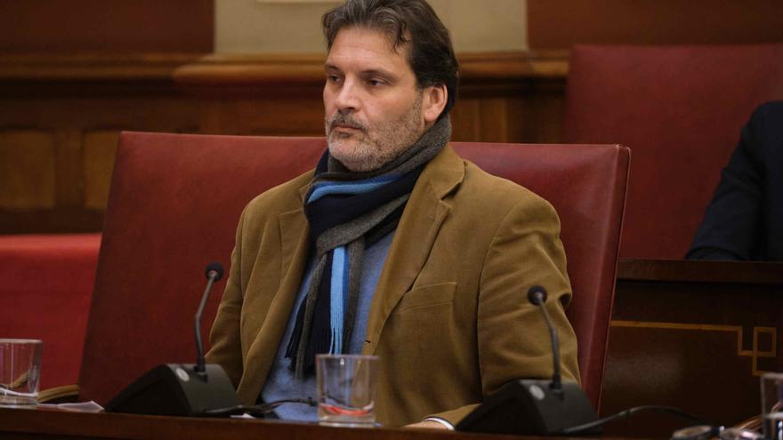 El PSOE exige  al alcalde de Santa Cruz «diálogo» con el personal  de Titsa