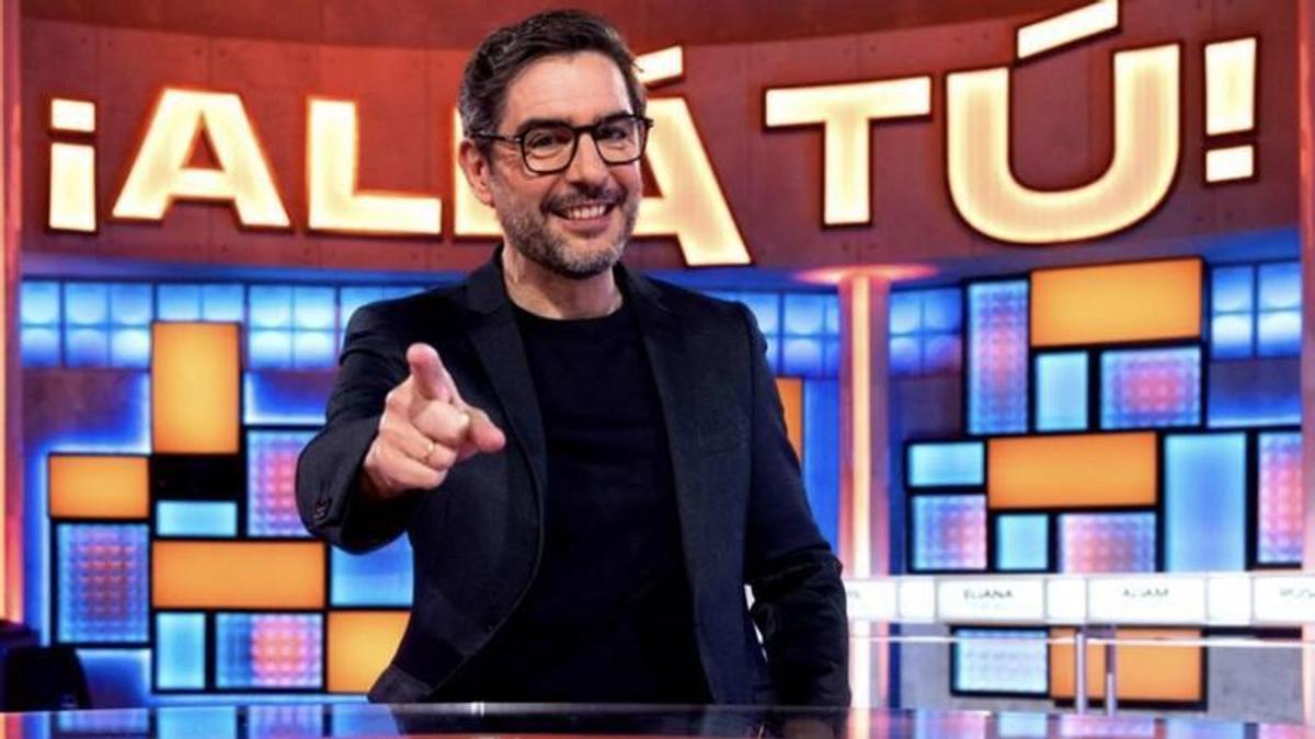 Juanra Bonet, en el plató de 'Allá tú'.
