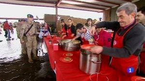 Endurits brigadistes reben el dinar a ’Masterchef’ (TVE-1).