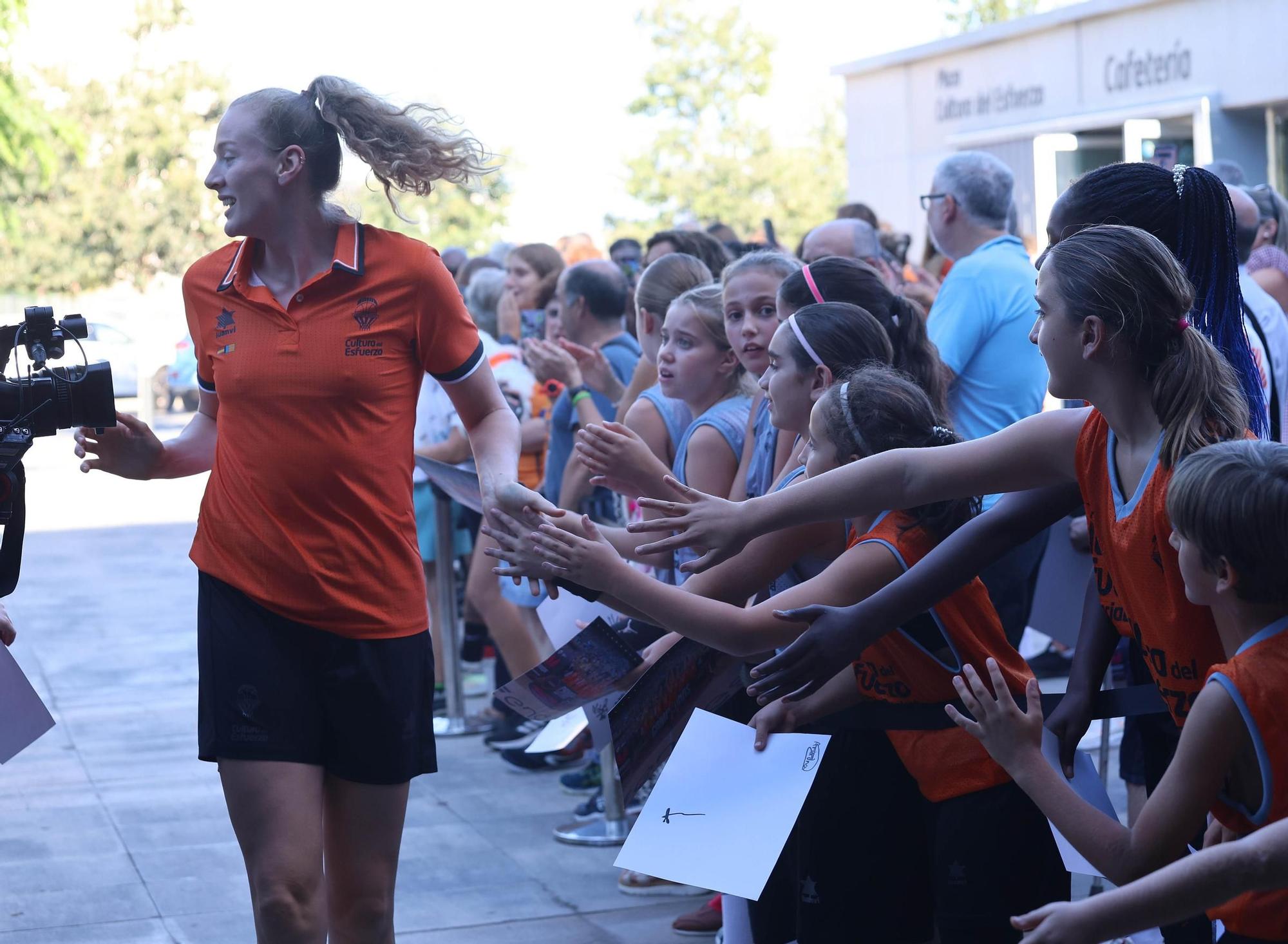 Las Supercampeonas celebran el título en Valencia