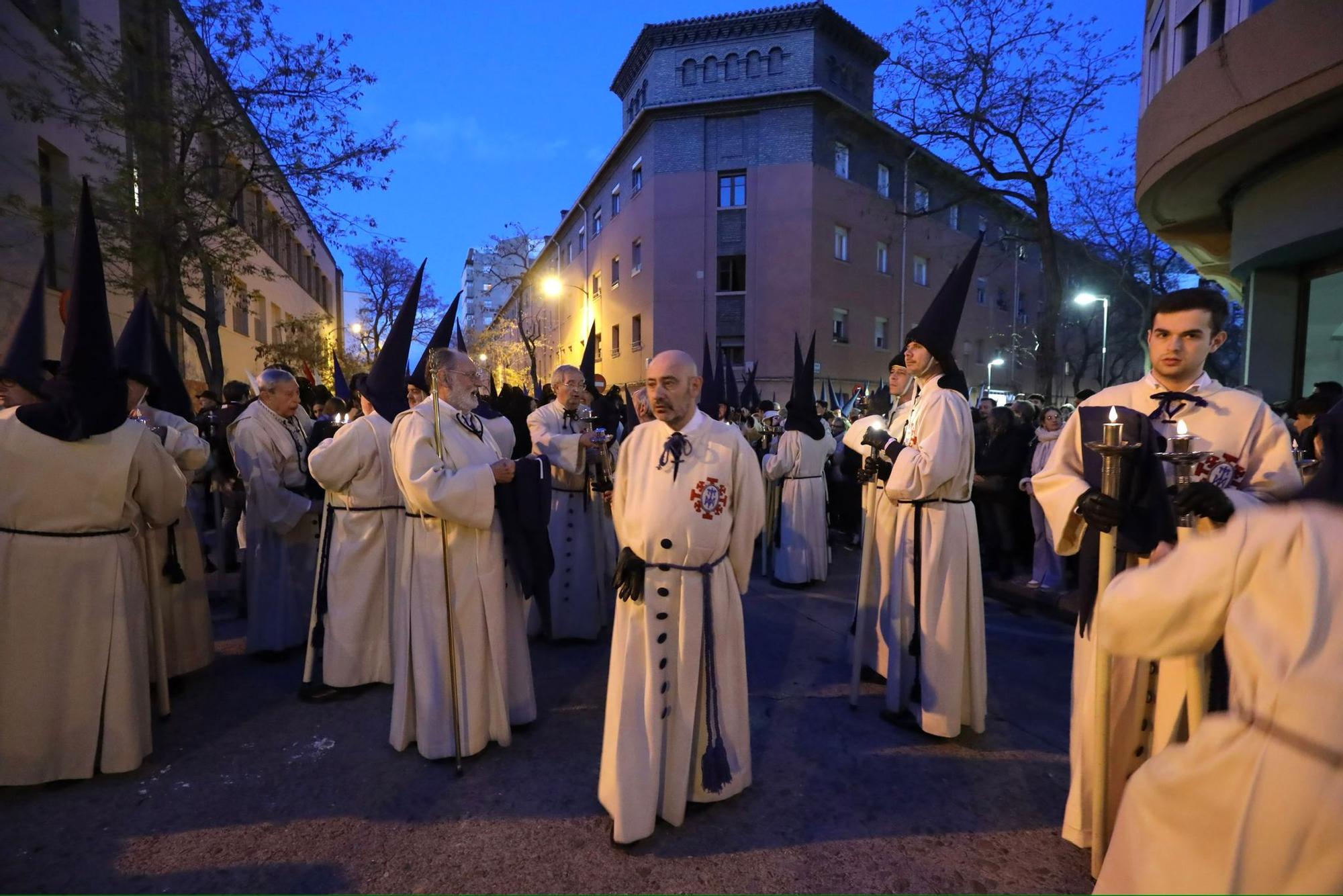 En imágenes | Vía Crucis de Nuestra Señora de la Piedad en Zaragoza