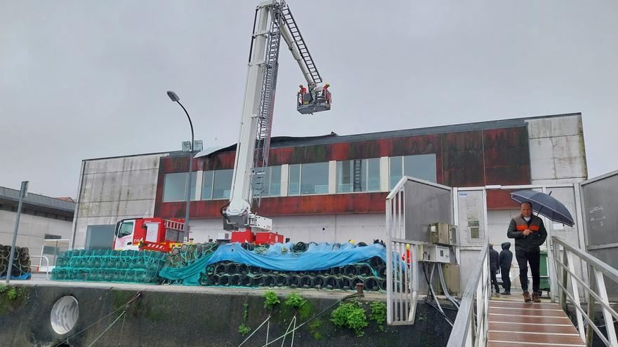 Kirk levanta la cubierta del Centro Social do Mar de Bueu