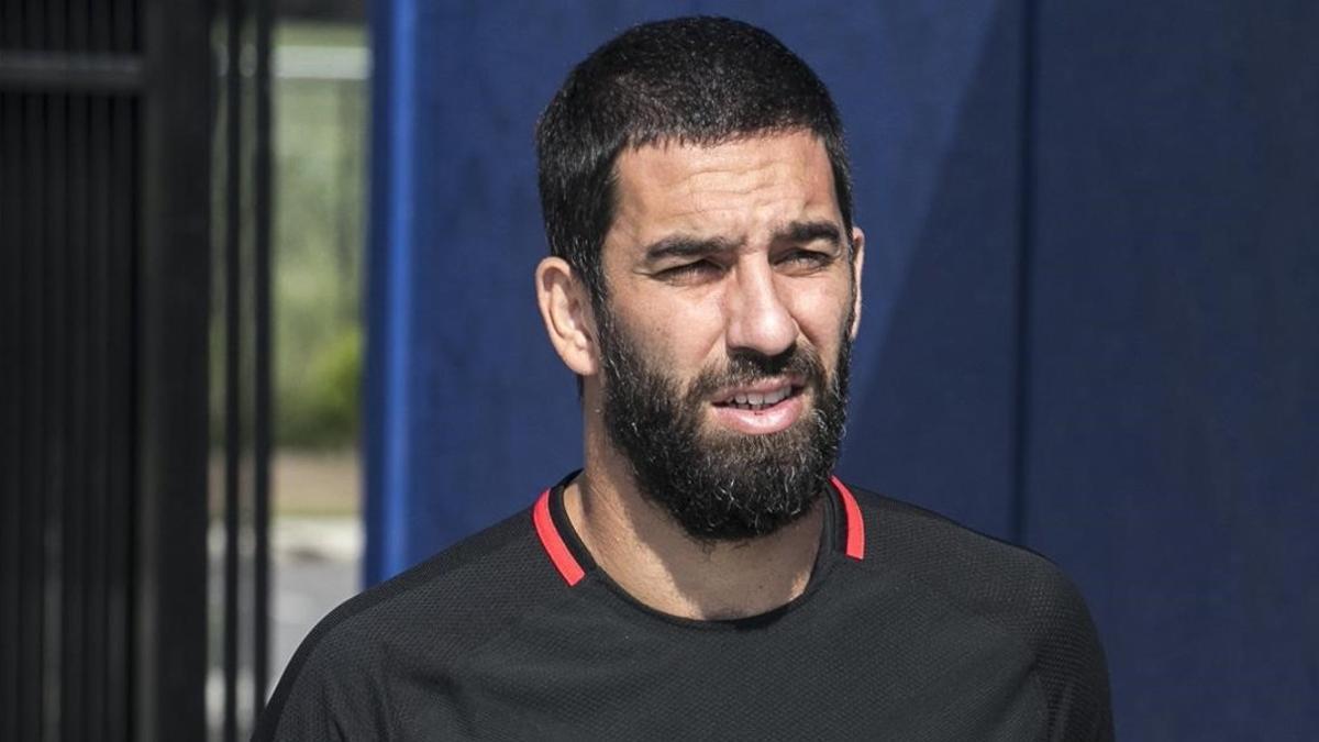 Arda Turan, en un entrenamiento del Barça.