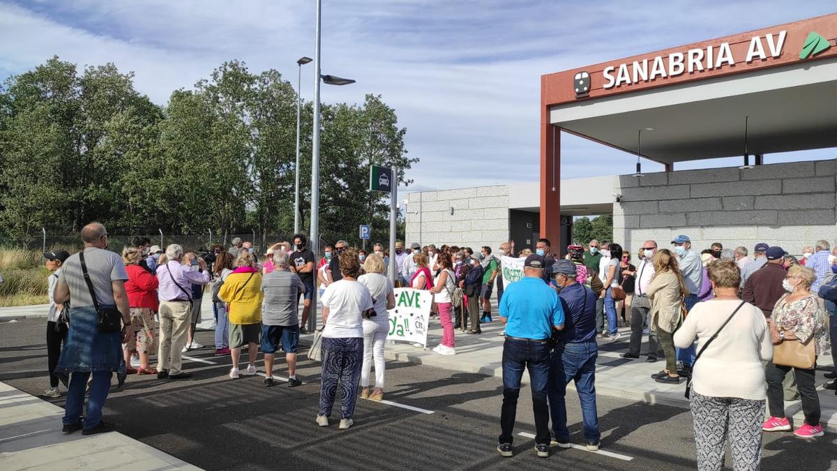 Protesta del AVE en Otero