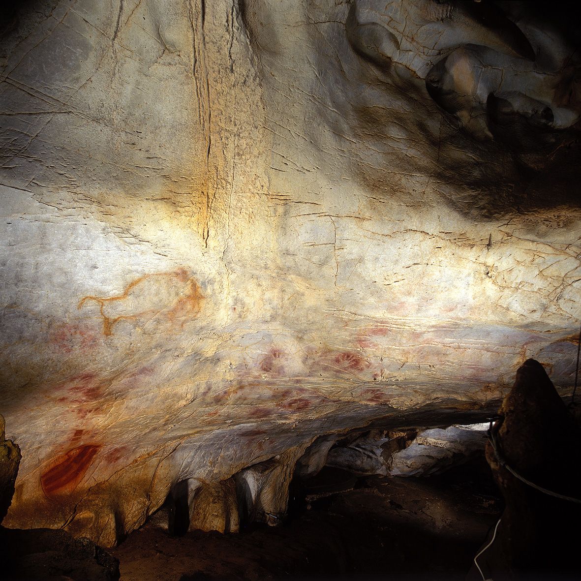 Interior de la Cueva del Castillo en Puente Viesgo