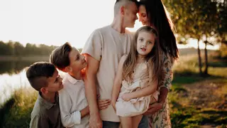 La Seguridad Social avisa: estas son las 4 ayudas a las que puedes optar si has tenido un hijo