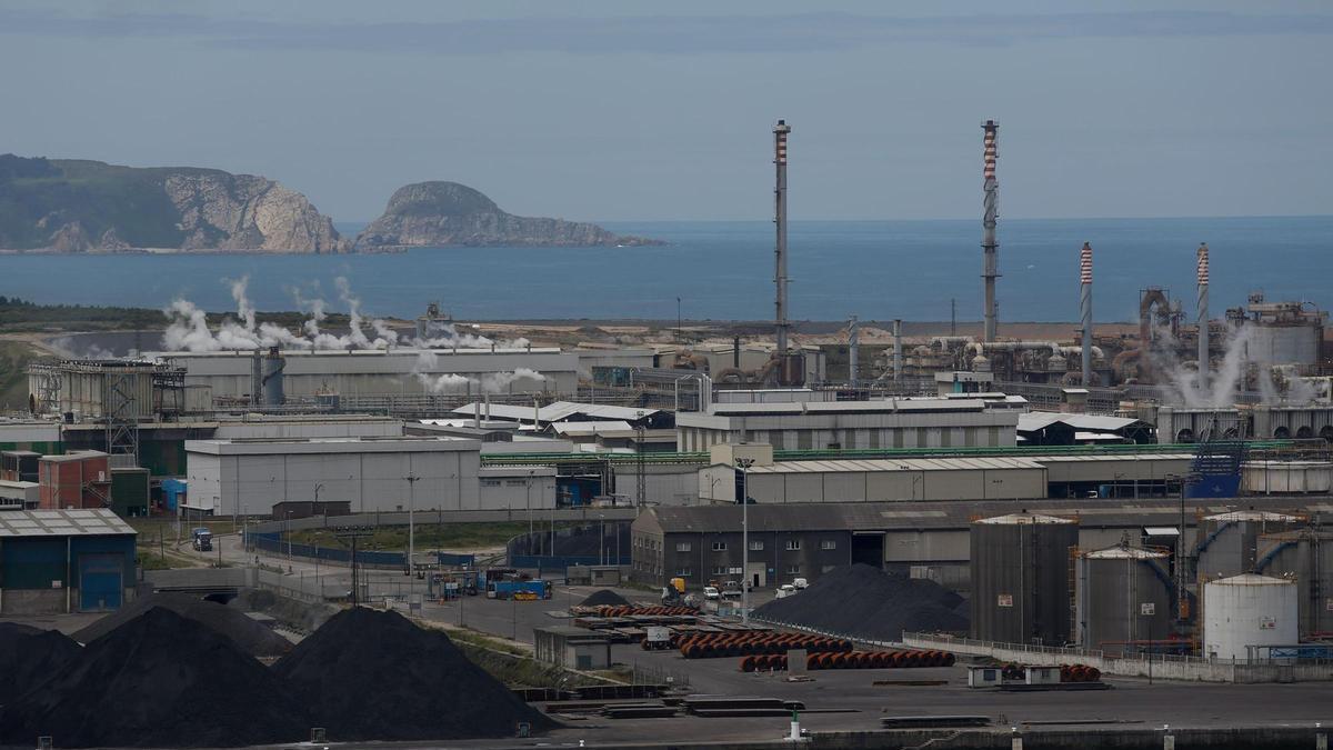 Factoría de Asturiana de Zinc, en Avilés.