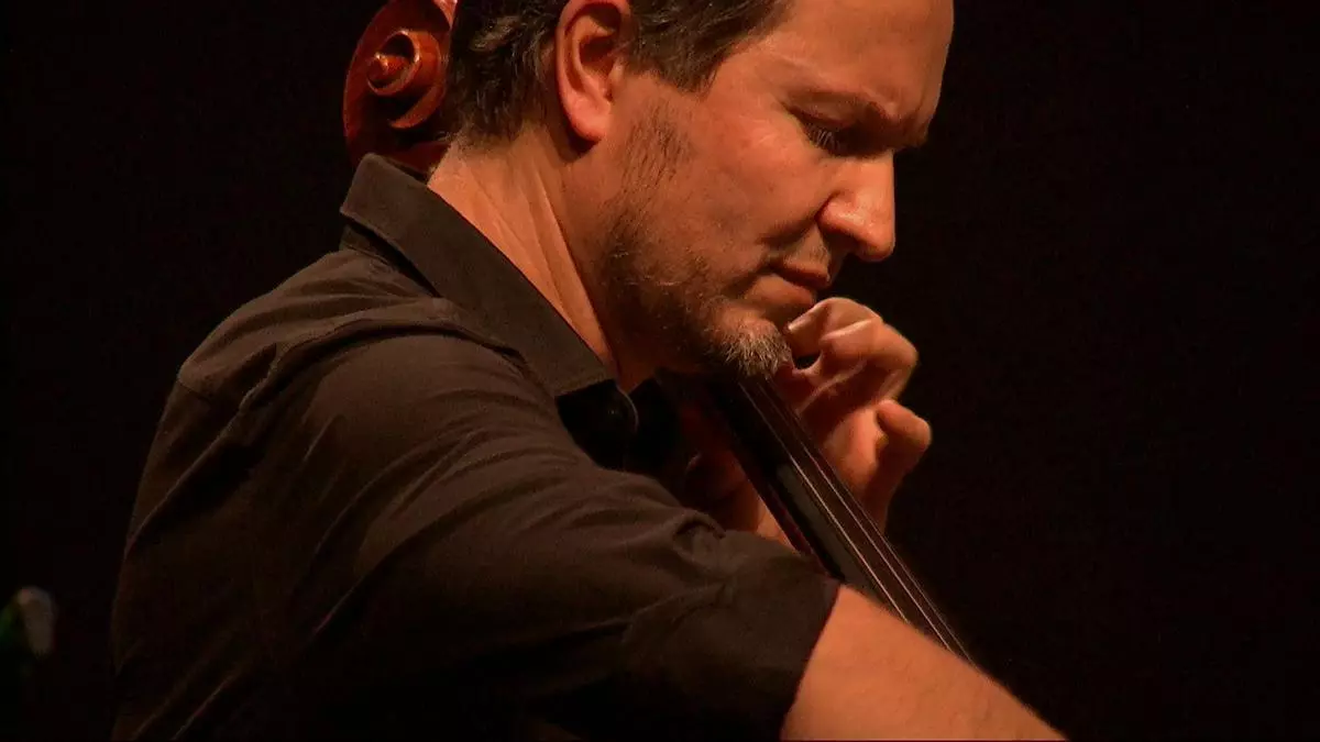 Cyrille Aimée y Ximo Tebar brillan en una noche de jazz con aroma mediterráneo