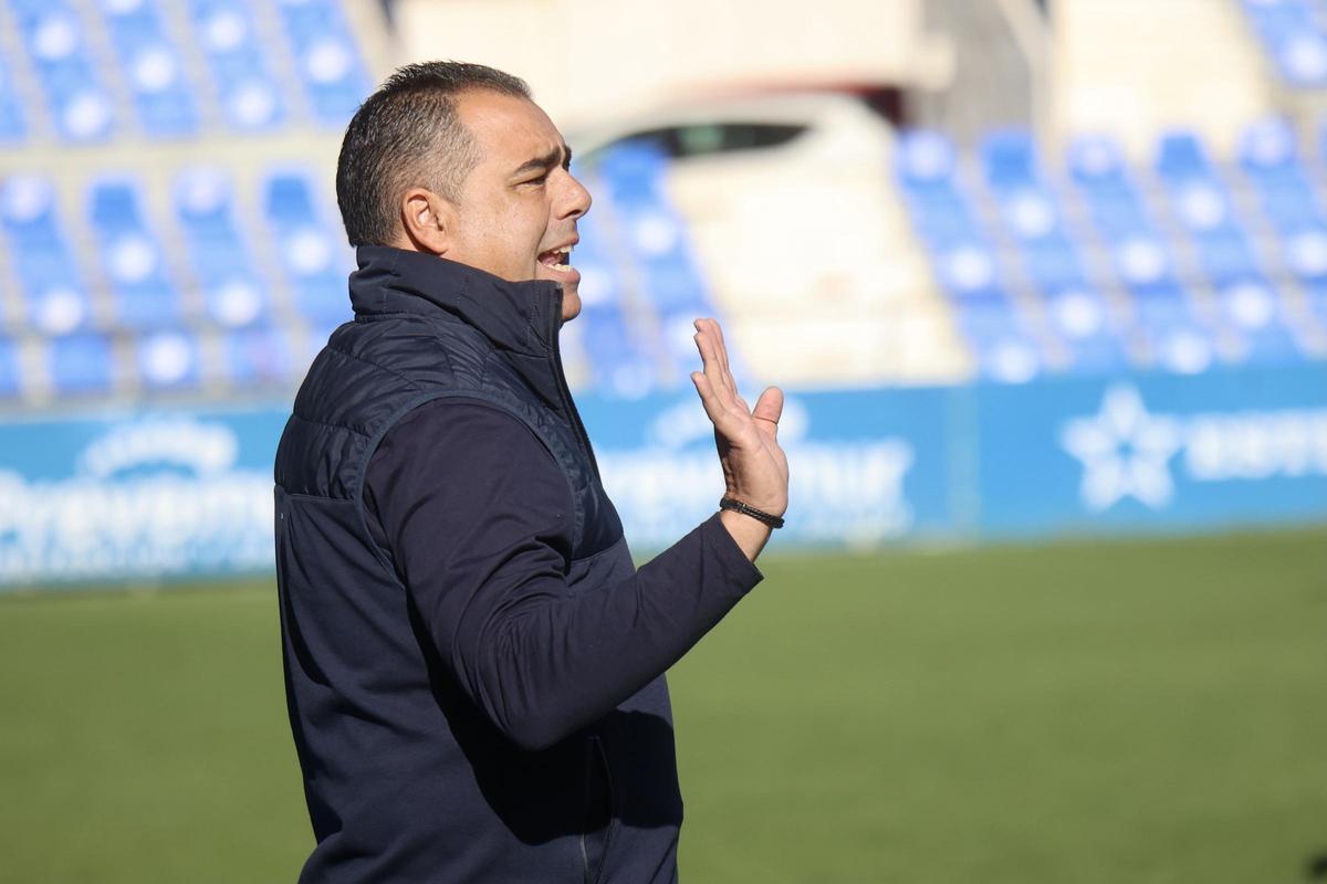 El UCAM Murcia CF contra el Puente Genil en fotos