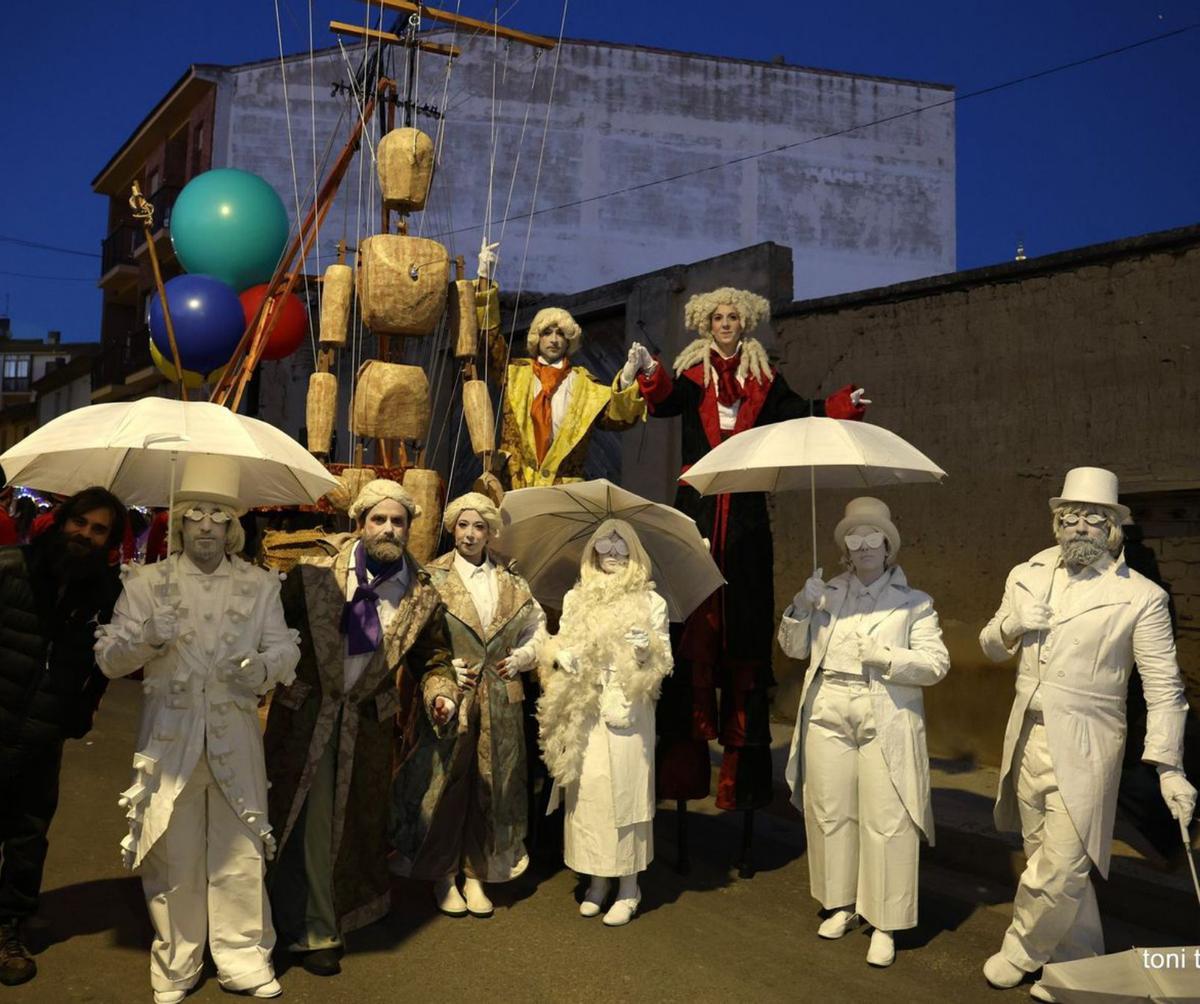 ‘Solsticio de invierno’ fue el lema del desfile de este año.
