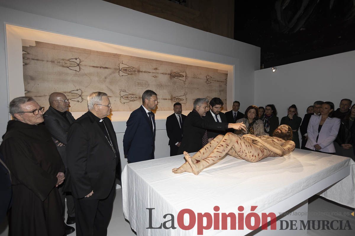 Así ha sido la inauguración de la exposición The Mystery Man en Caravaca. Descubre como es la muestra que atrae a miles de personas