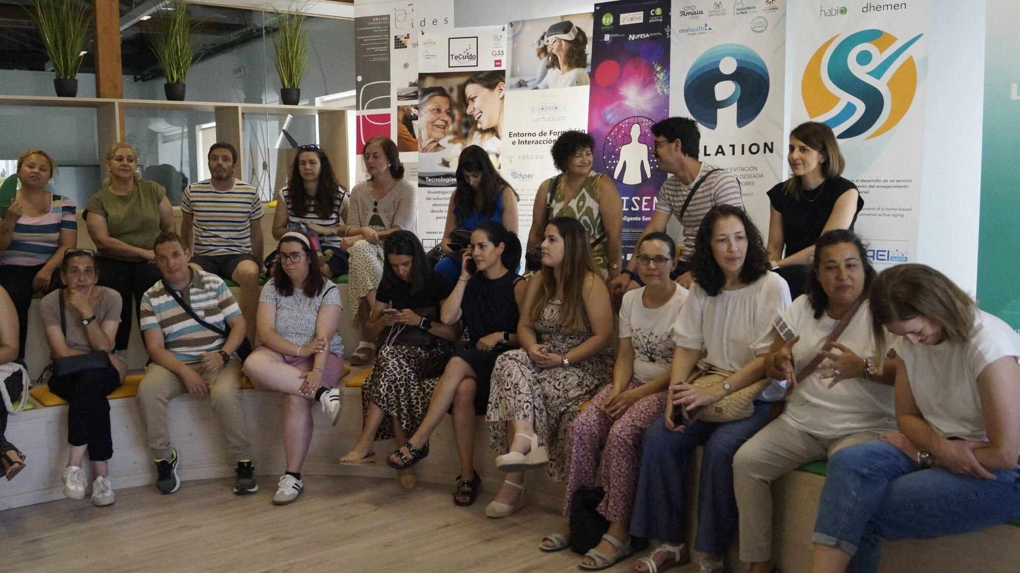 Taller de "Movilizaciones y transferencias para una mayor autonomía" en el HUB Tecnológico de La Aldehuela en Zamora.