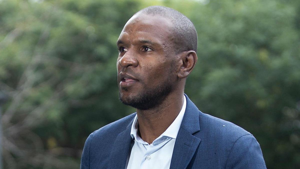 El Barcelona rescinde el contrato de Abidal como secretario técnico