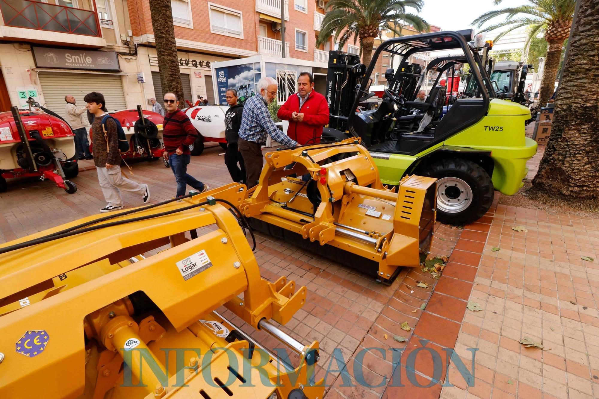 La Fira de Tots Sant de Cocentaina vuelve con fuerza tras el temporal de viento