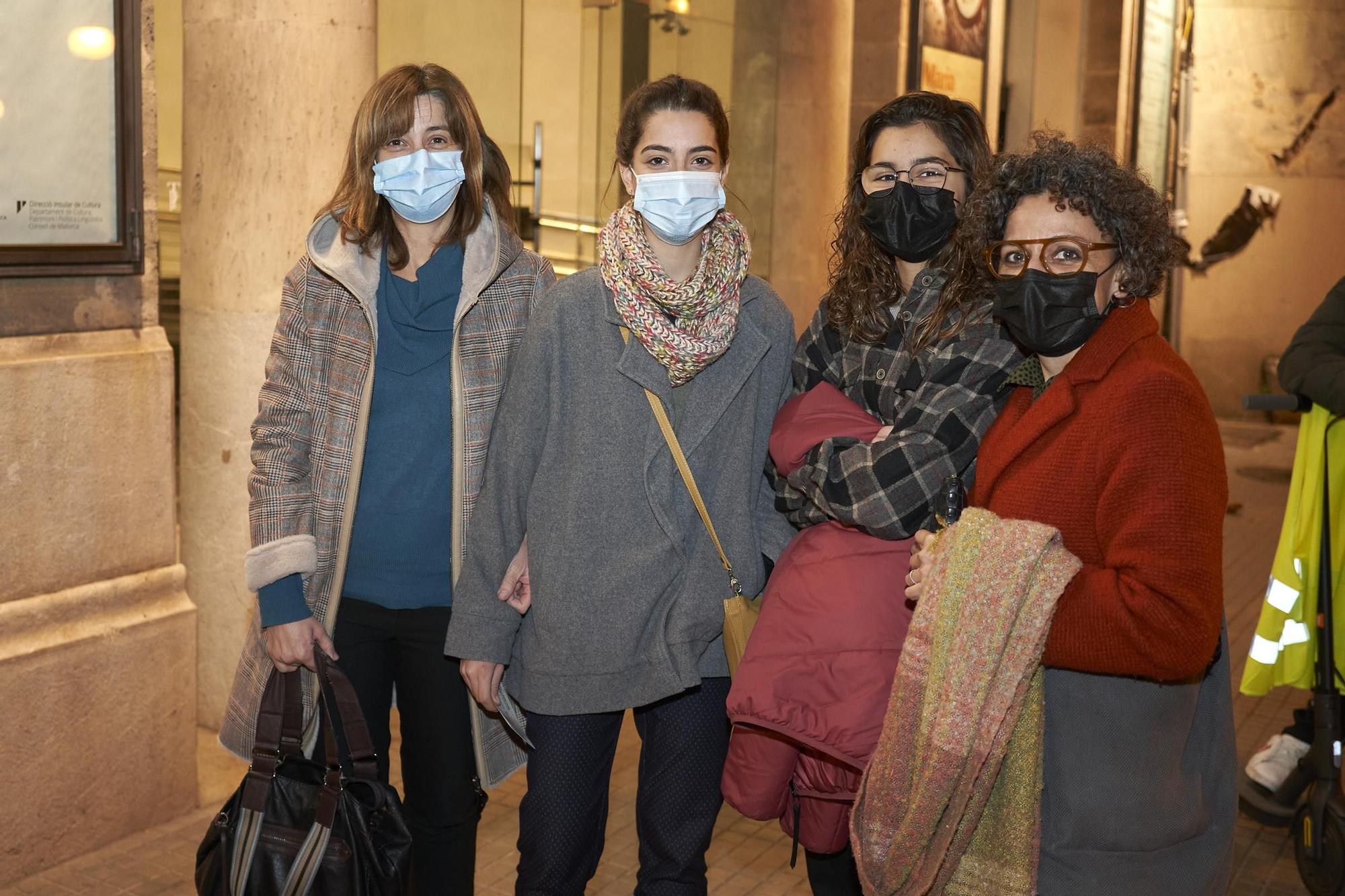 Ángels Más, Aina Bennàssar, Carme Vadell y Margalida Marí.