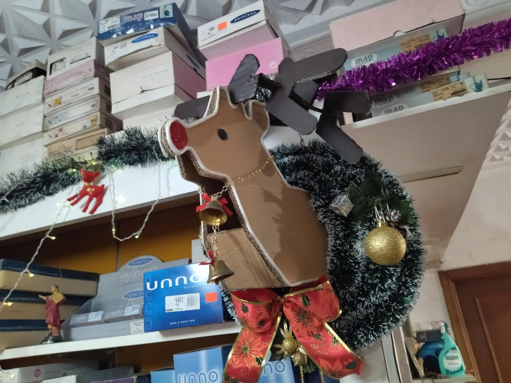 La artesanal Navidad en la tienda más antigua de Xàbia