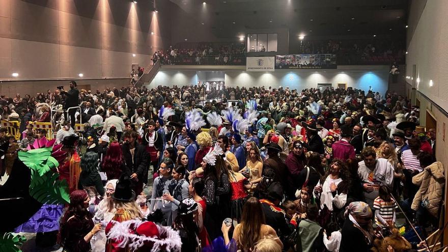 Desfiles, conciertos, bailes y concursos han tenido cabida en el Carnaval de Épila. | SERVICIO ESPECIAL