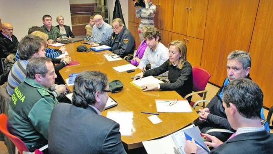 La reunión de la comisión de seguimiento de la Junta Local de Seguridad, ayer, en el Ayuntamiento.