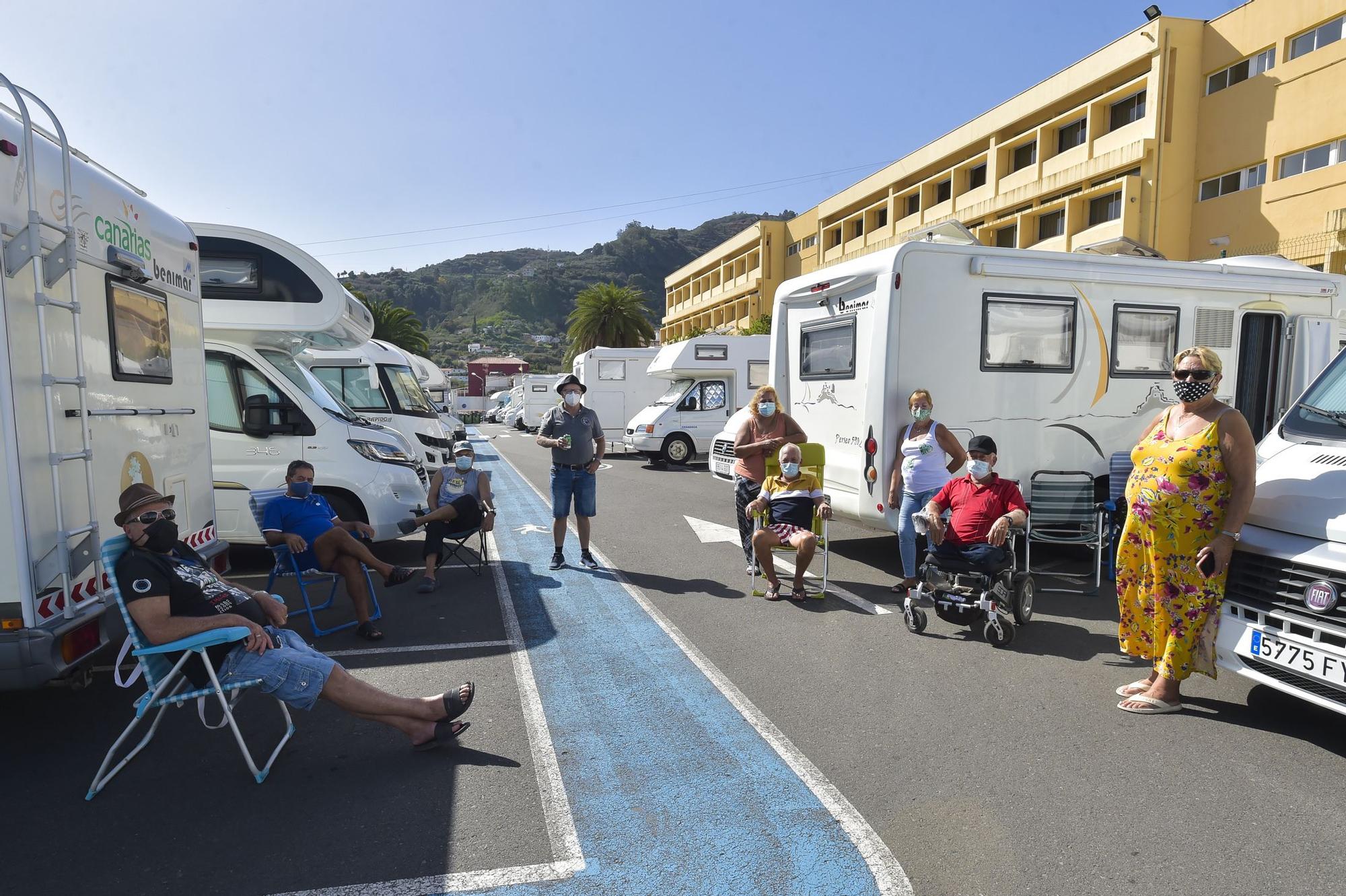 Encuentro de caravanas en Teror