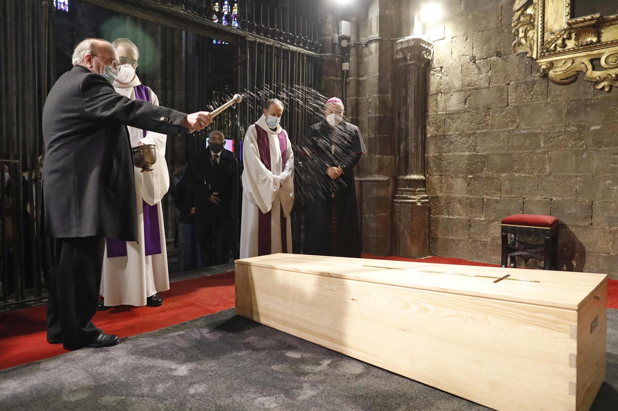 La Catedral de Girona s'omple per acomiadar Francesc Pardo