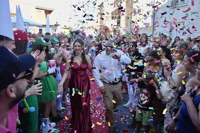 GALERÍA | Desfile de carrozas y presentación de las Reinas de las Fiestas de Coreses