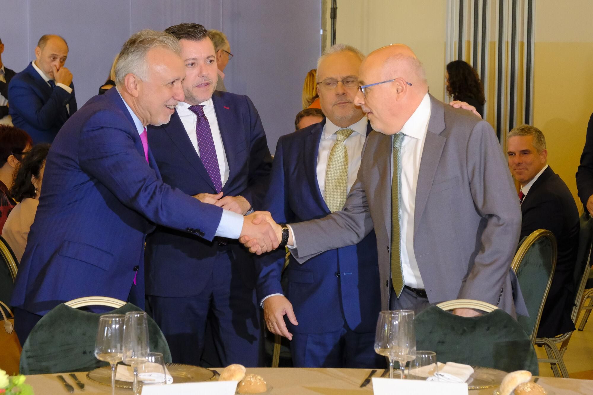 Comida navideña de la Confederación Canaria de Empresarios (CCE) en Las Palmas de Gran Canaria