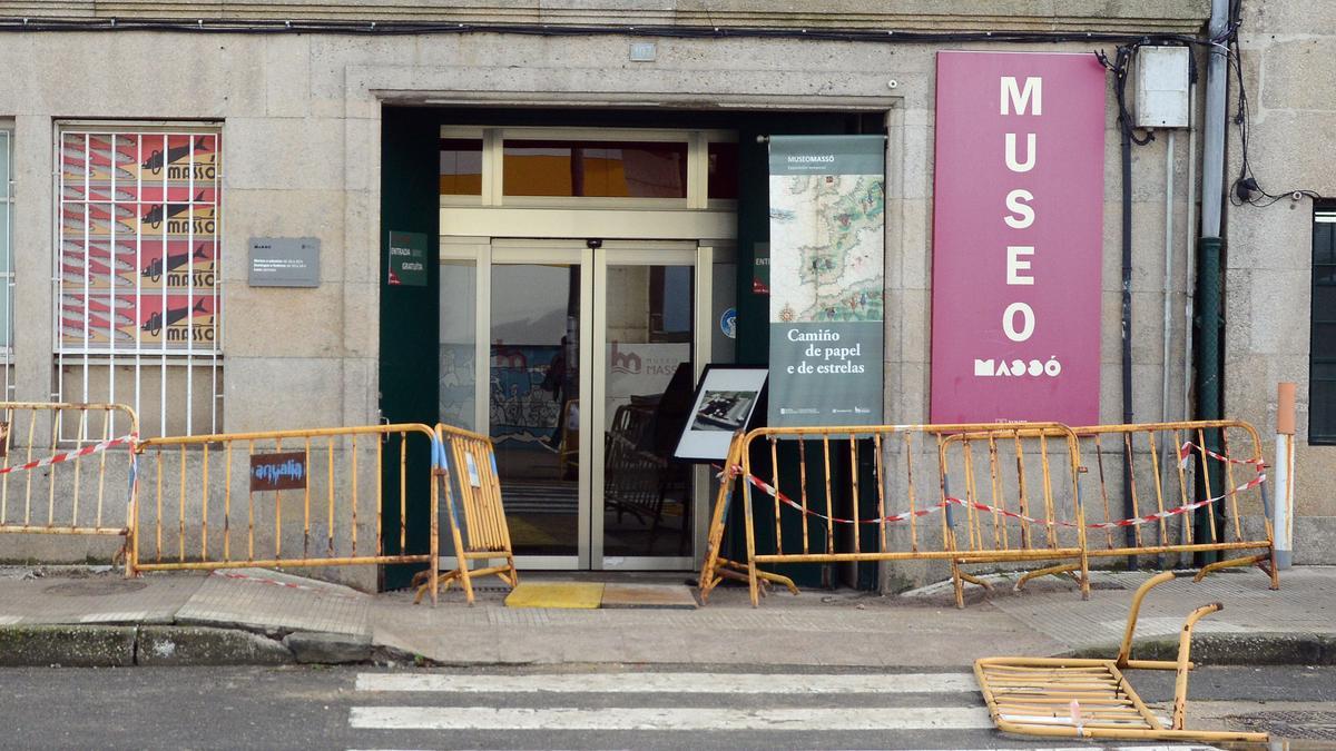 La entrada al Museo Massó, ayer, ya abierto.