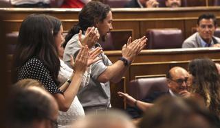 Irene Montero da a luz a sus mellizos a los 6 meses de embarazo