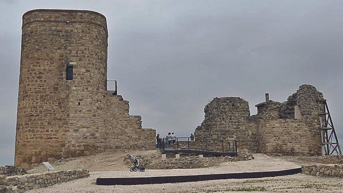 La torre del Homenaje es visitable y da idea del carácter defensivo de la fortaleza.