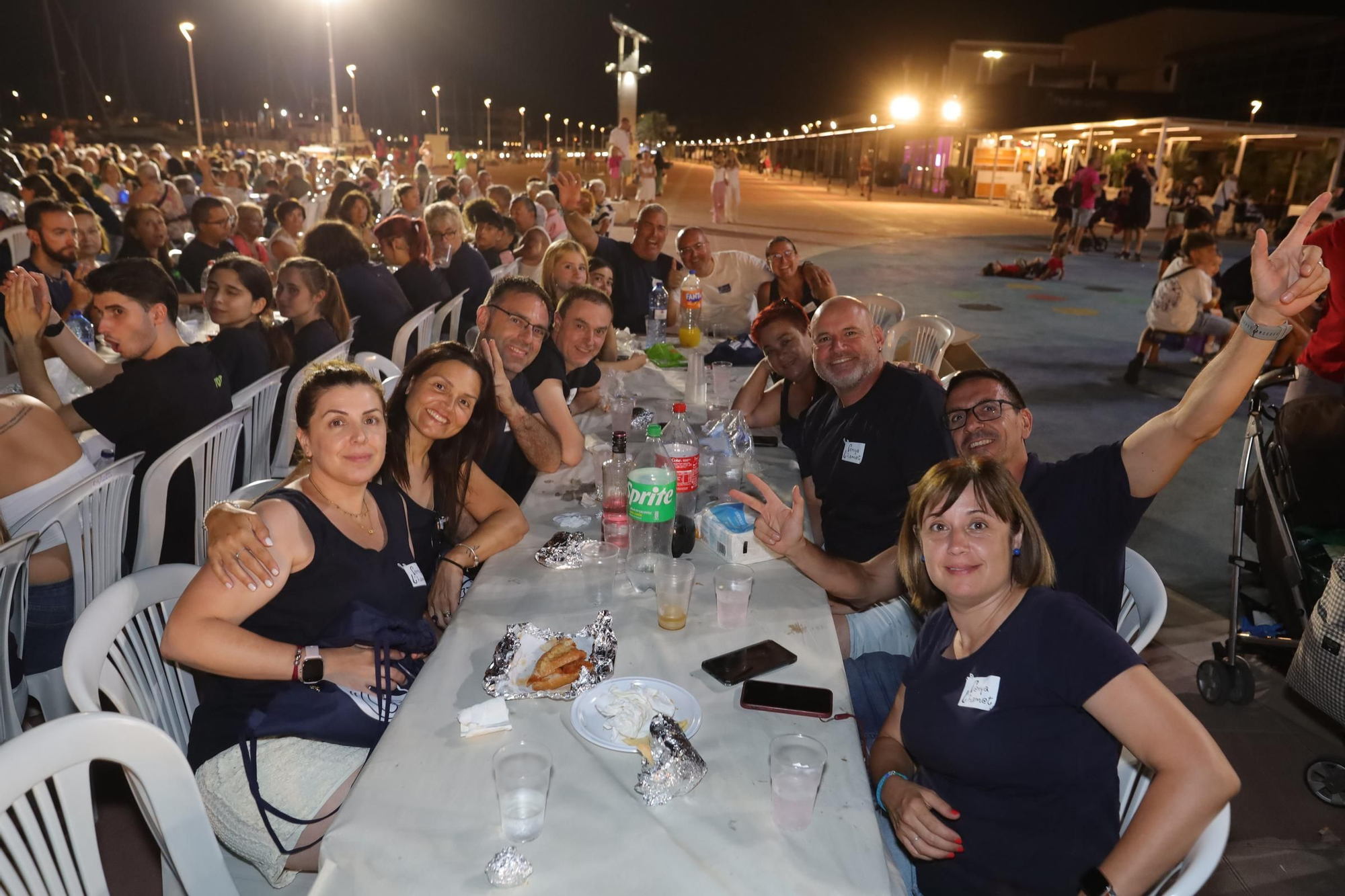 Sopar de pa i porta en las fiestas de Sant Pere del Grau de Castelló