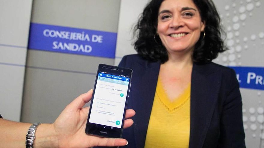 Concepción Saavedra, directora general de Planificación Sanitaria, en la presentación de la aplicación.