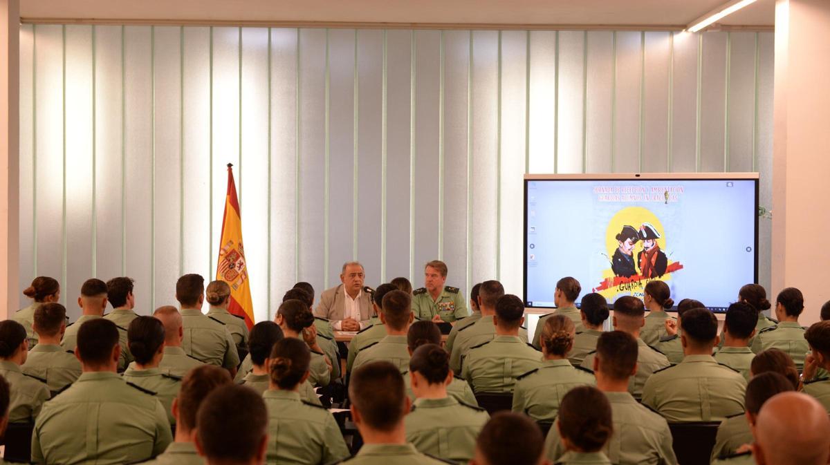 Los nuevos agentes destinados a Baleares, durante la presentación oficial