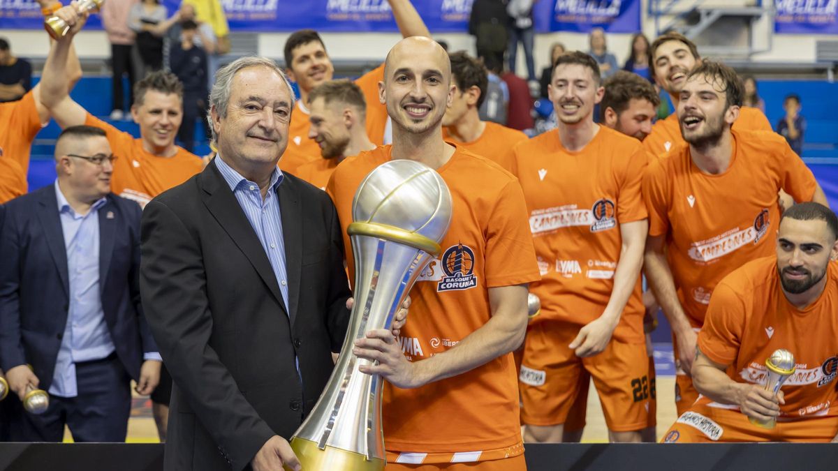 La fiesta del ascenso a la ACB del Leyma Básquet Coruña en Melilla.