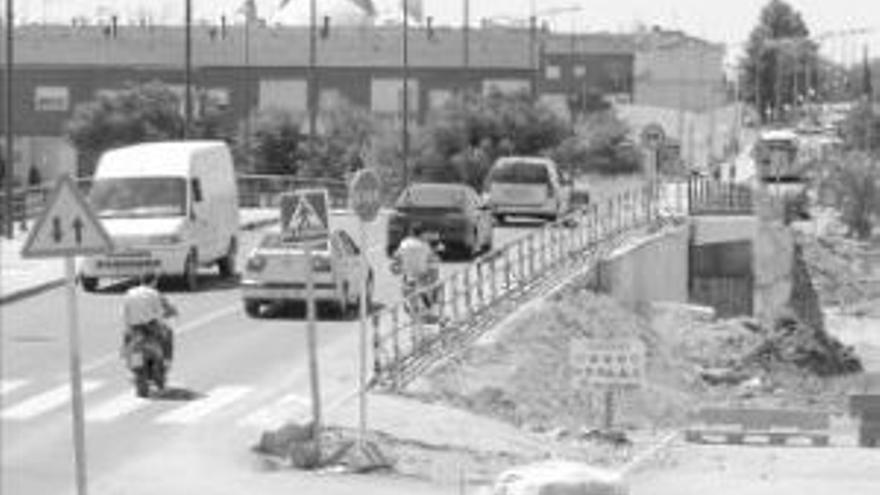 El nuevo puente del Cerro de Reyes podrá estar terminado en noviembre