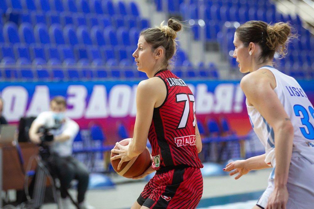 Clara derrota de l'Spar Girona en la visita a Kursk (92-75)