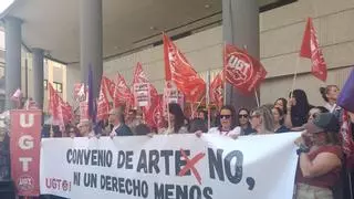 Los trabajadores de las grandes cadenas de moda protestan en Alicante contra el nuevo convenio estatal