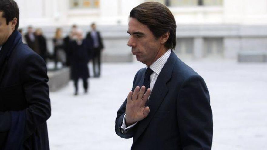 Aznar se incorpora por sorpresa al comité ejecutivo del PP