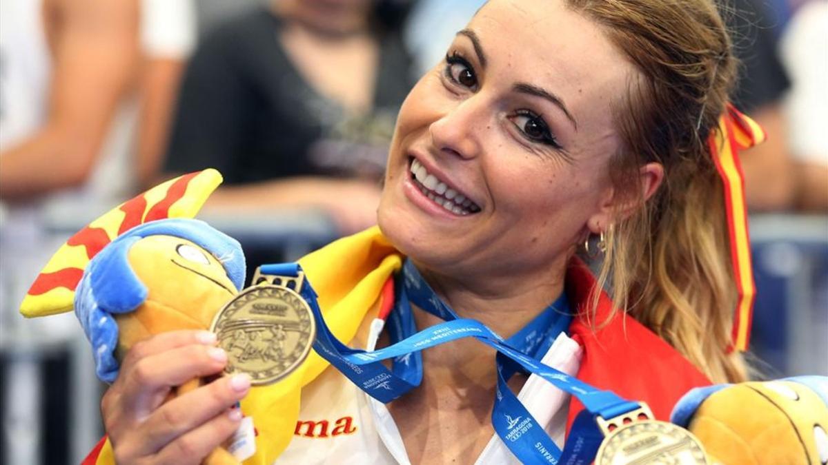 Lidia Valentín celebrando sus dos medallas de oro logradas en los Juegos Mediterráneos de Tarragona 2018