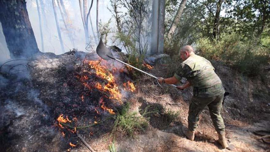 Incendio en la parroqua de Soutolobre // NICK