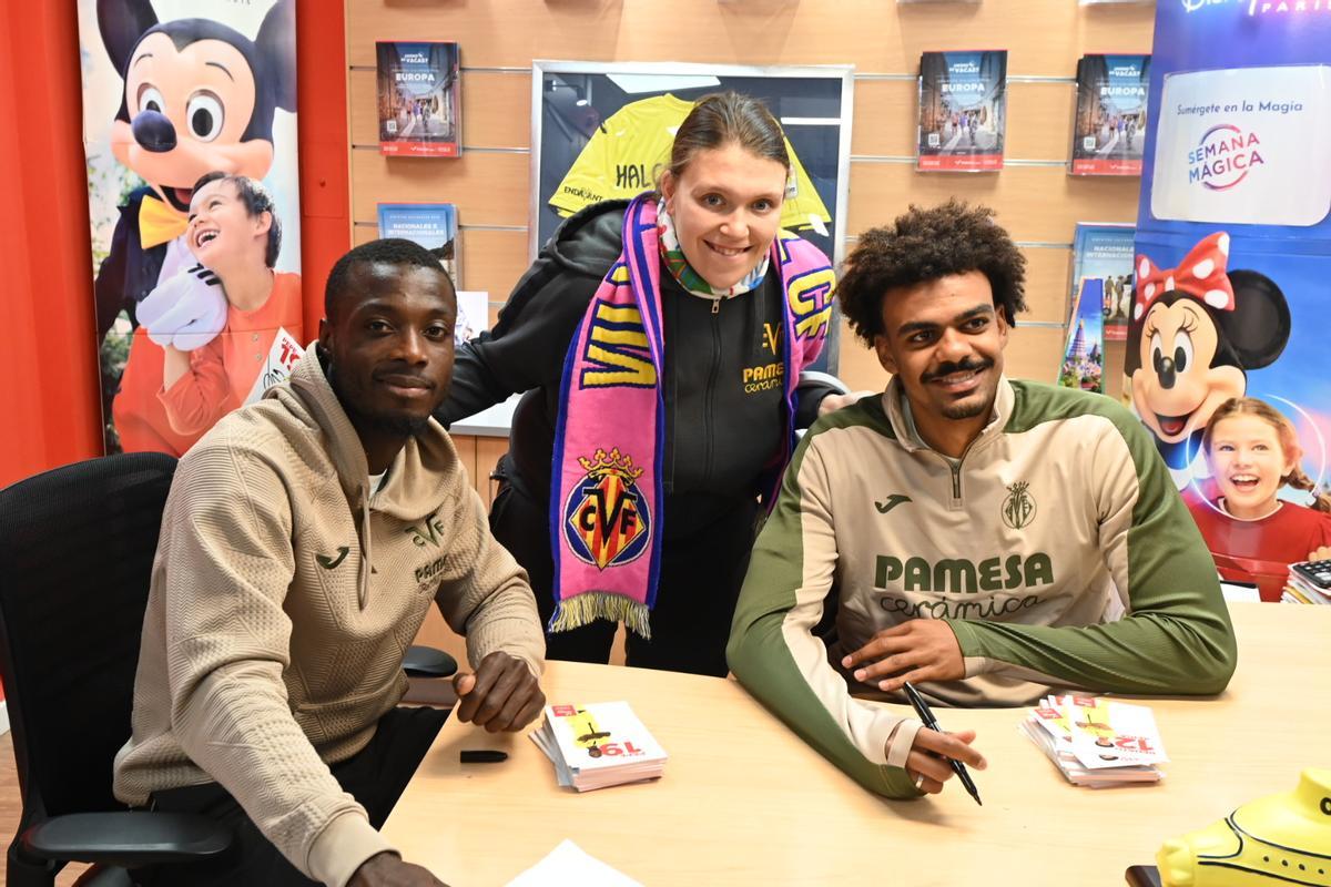 Galería | Baño de masas de Nicolas Pepe y Renato Veiga en Vila-real