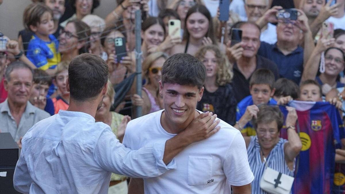 VÍDEO | La rebuda de Vilablareix a Pau Cubarsí