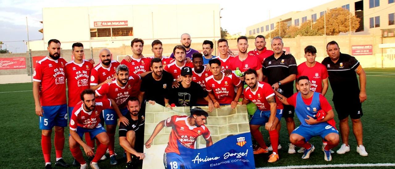 Los jugadores del Collerense y del Constancia de Tercera División desearon mucho ánimo al futbolista Jorge.