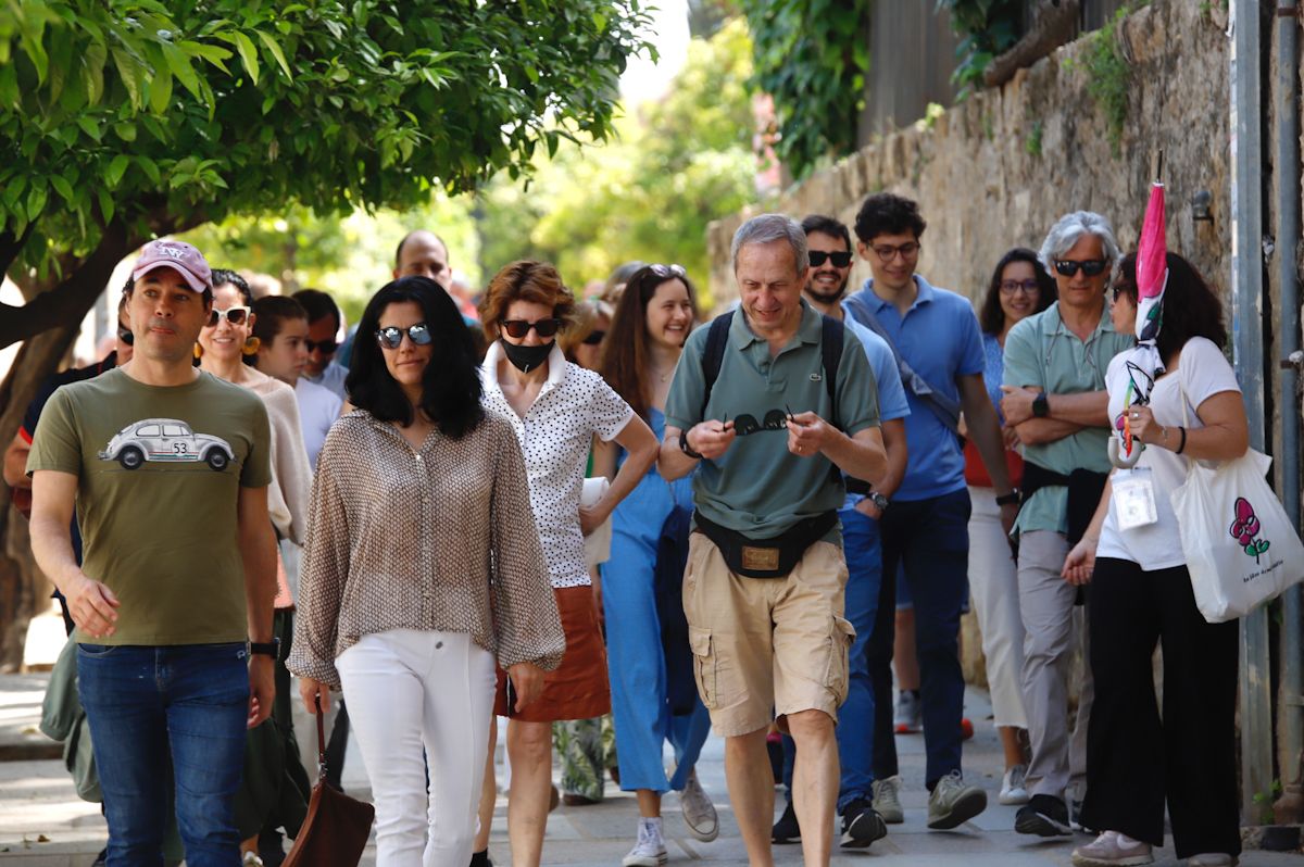 Córdoba se llena de turismo en el fin de semana de las Cruces de Mayo