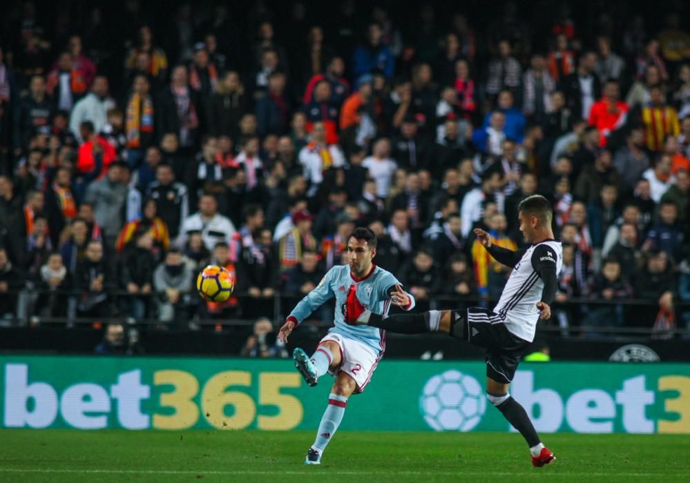 Las imágenes de la derrota del equipo celeste en Mestalla.