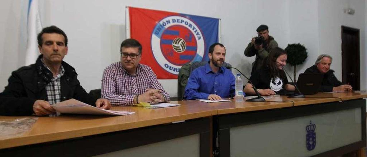 Directivos de la UD Ourense, en una asamblea de socios. // Jesús Regal