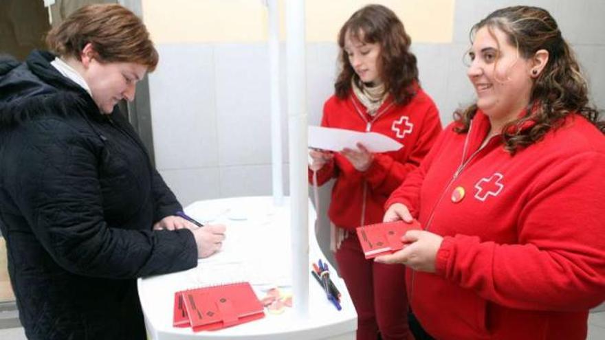 Una actividad de Cruz Roja en A Estrada.  // Bernabé/Luismy